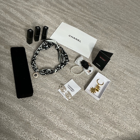 CHANEL Accessories - Chanel Black and White Beautiful Bundle